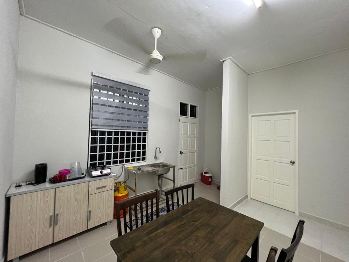 Relaxs Semi-d Holiday home Bachok